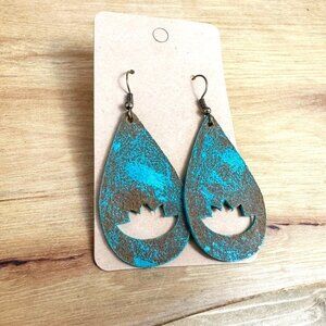 Rustic Leather Lotus Earrings Handmade NWT Turquoise‎